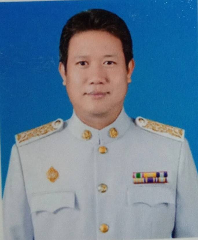 นายปธานินทร์ ศรีชนะ