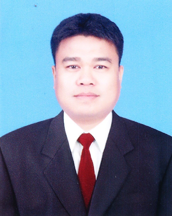 นายจิรพงศ์ เพ็ญภักดี