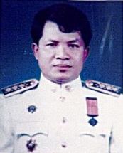 นายชูชีพ คงอภิรักษ์