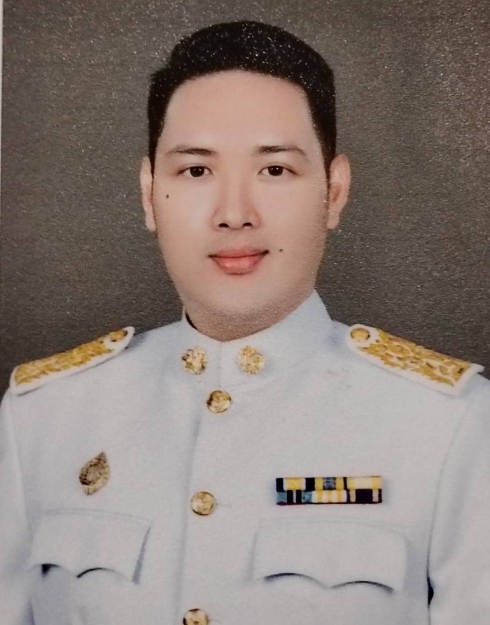 นายอธิษฐ์ ปิยนามวาณิช