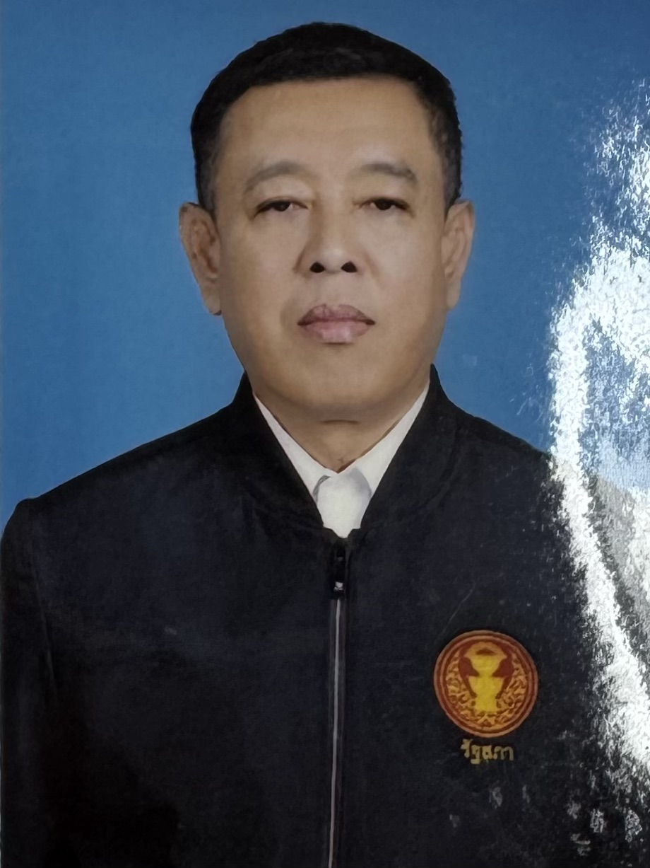 นายชัยรัตน์ วิเชียร