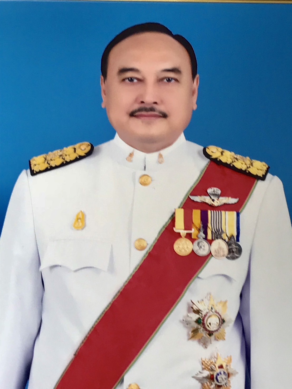 นายสุรพงษ์ ทรงประโคน