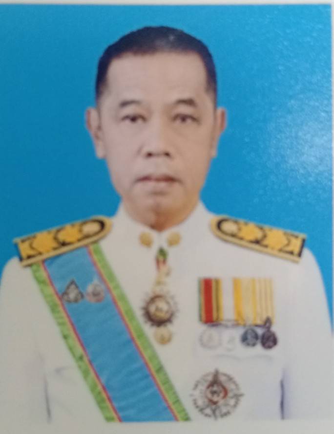 นายคันฉัตร เพียรวิจัยธรณี