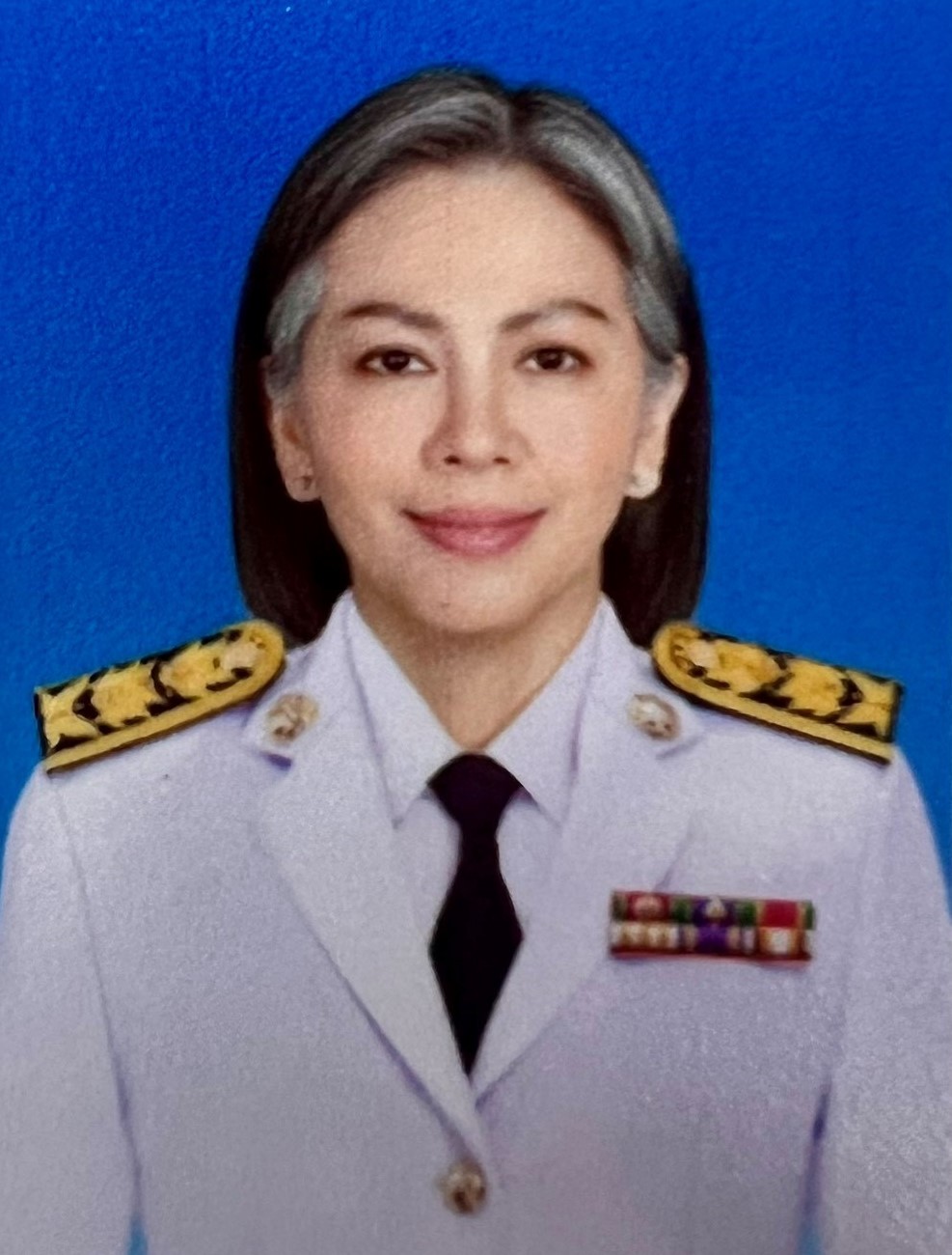 นางศรินา ขุนเพชร