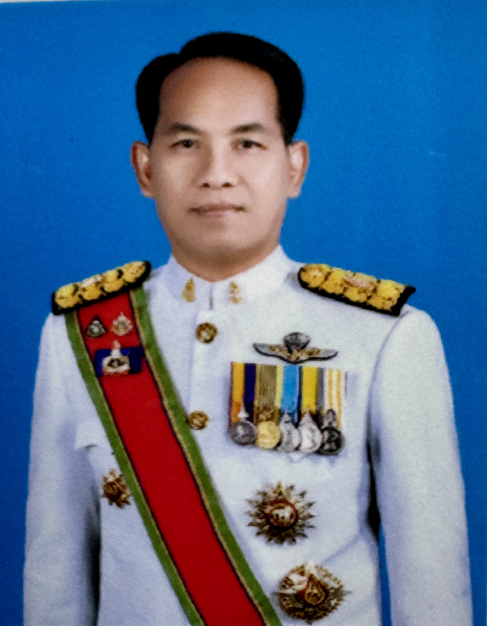 นายวงสุริยา บ่มเกลี้ยง