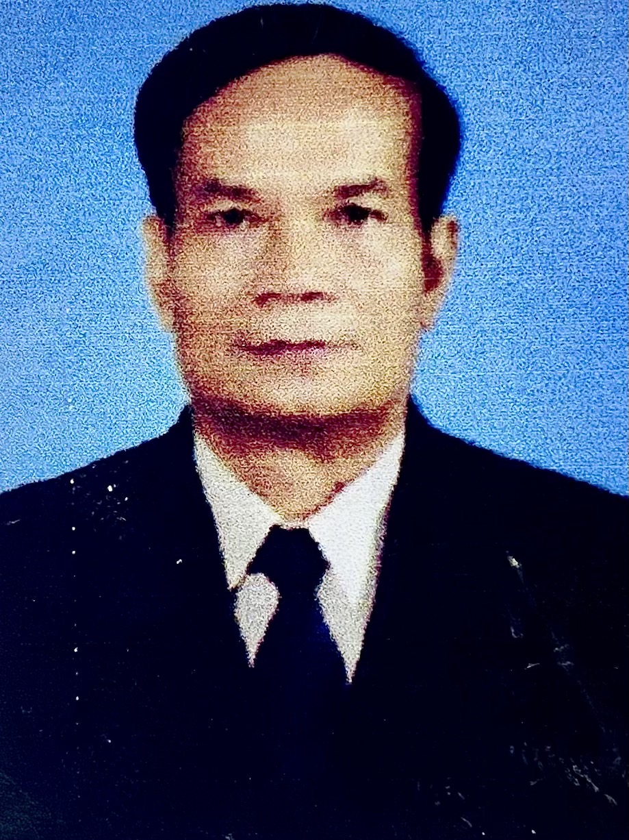 นายสถิตย์ ปลาลาศ