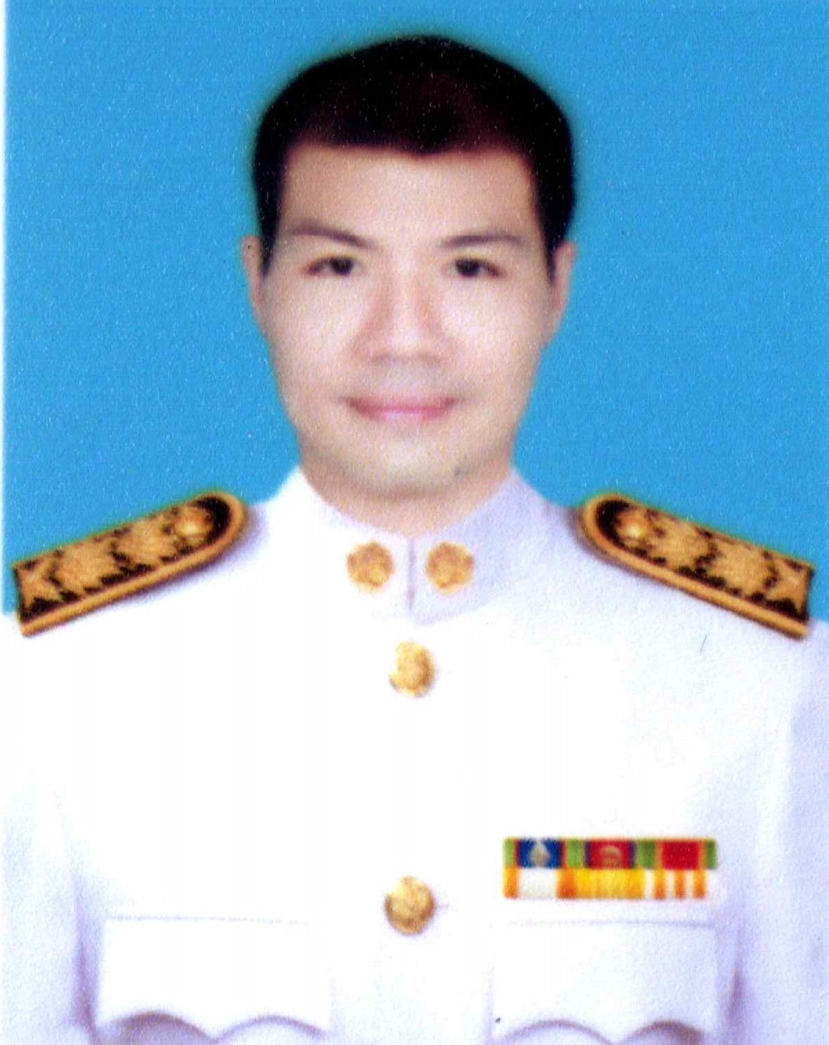 นายอิสเรศ กุลวงศ์ประเสริฐ