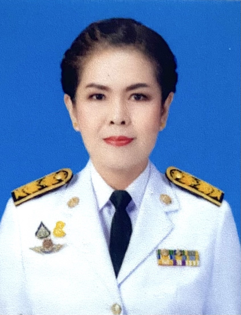 นางเบญจภัทร หมวกทอง